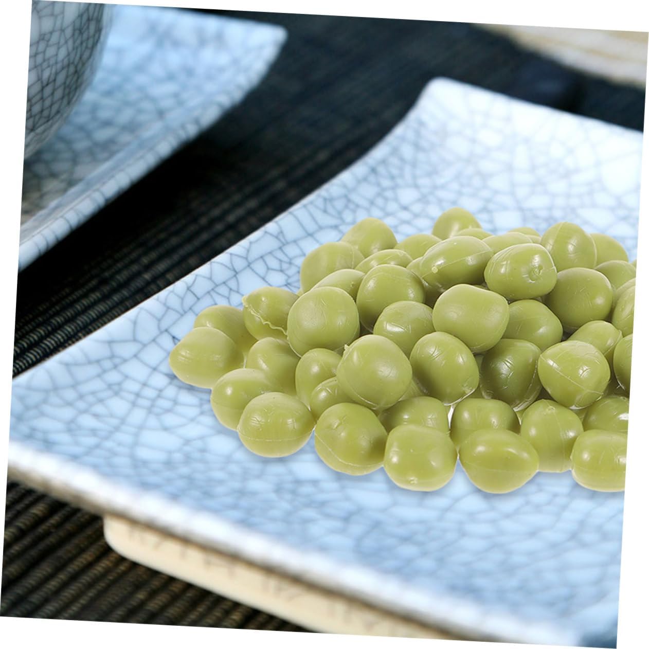 PRETYZOOM 50pcs Lifelike Fake Plastic Peas Decor Prop