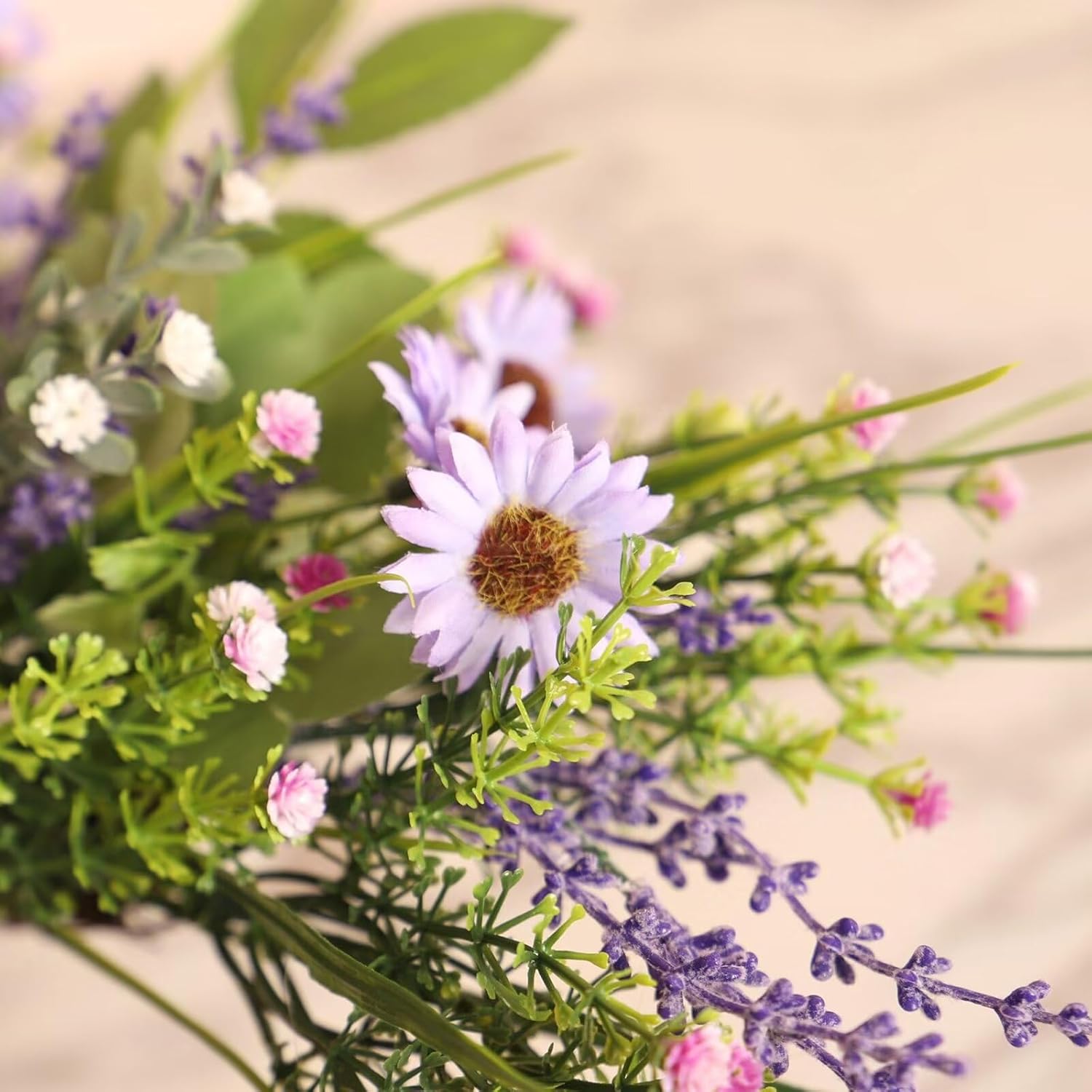 Lovmeety Daisy Artificial Flower Swag with Green Leaves