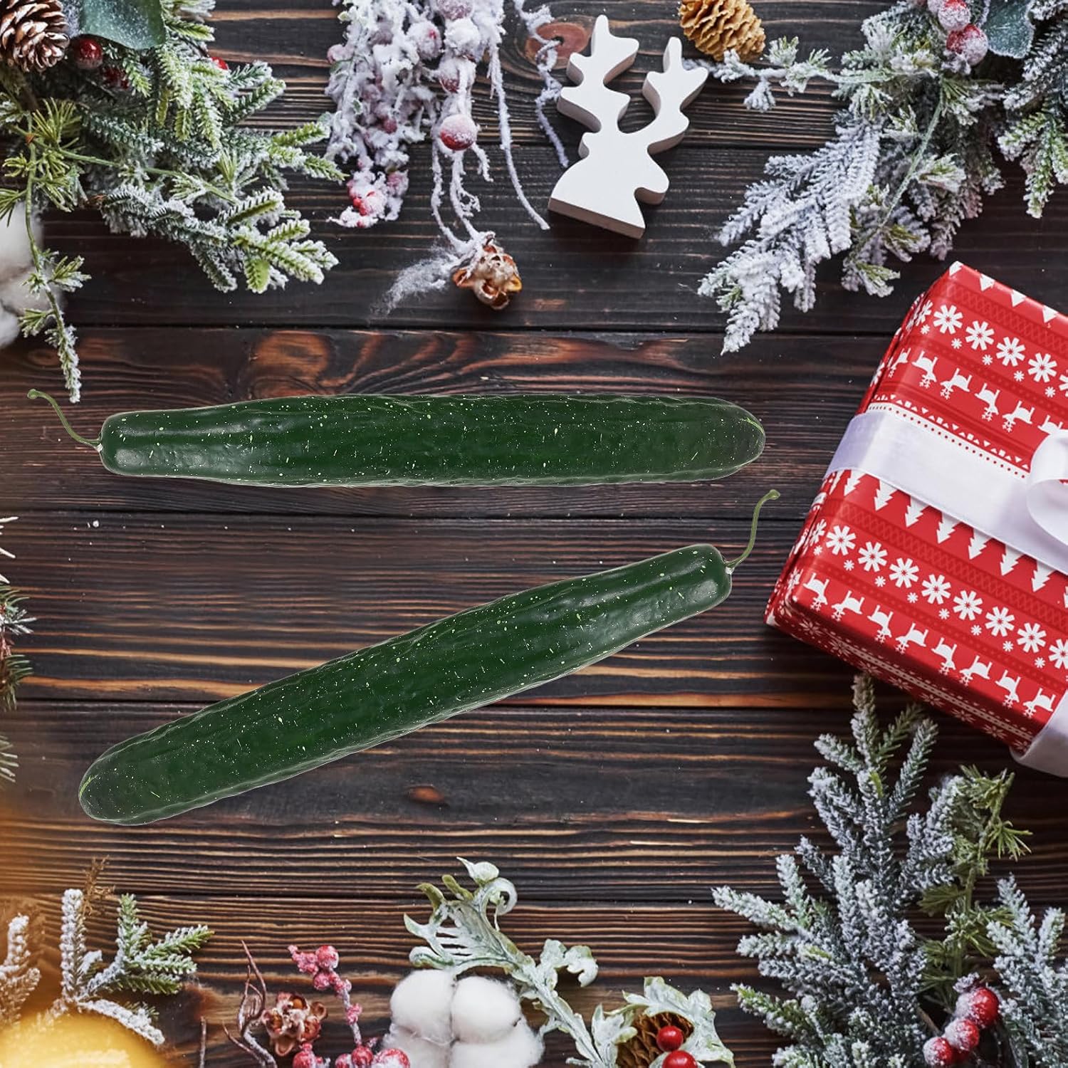 FAVOMOTO 3PCS Lifelike Green Cucumber Decorations