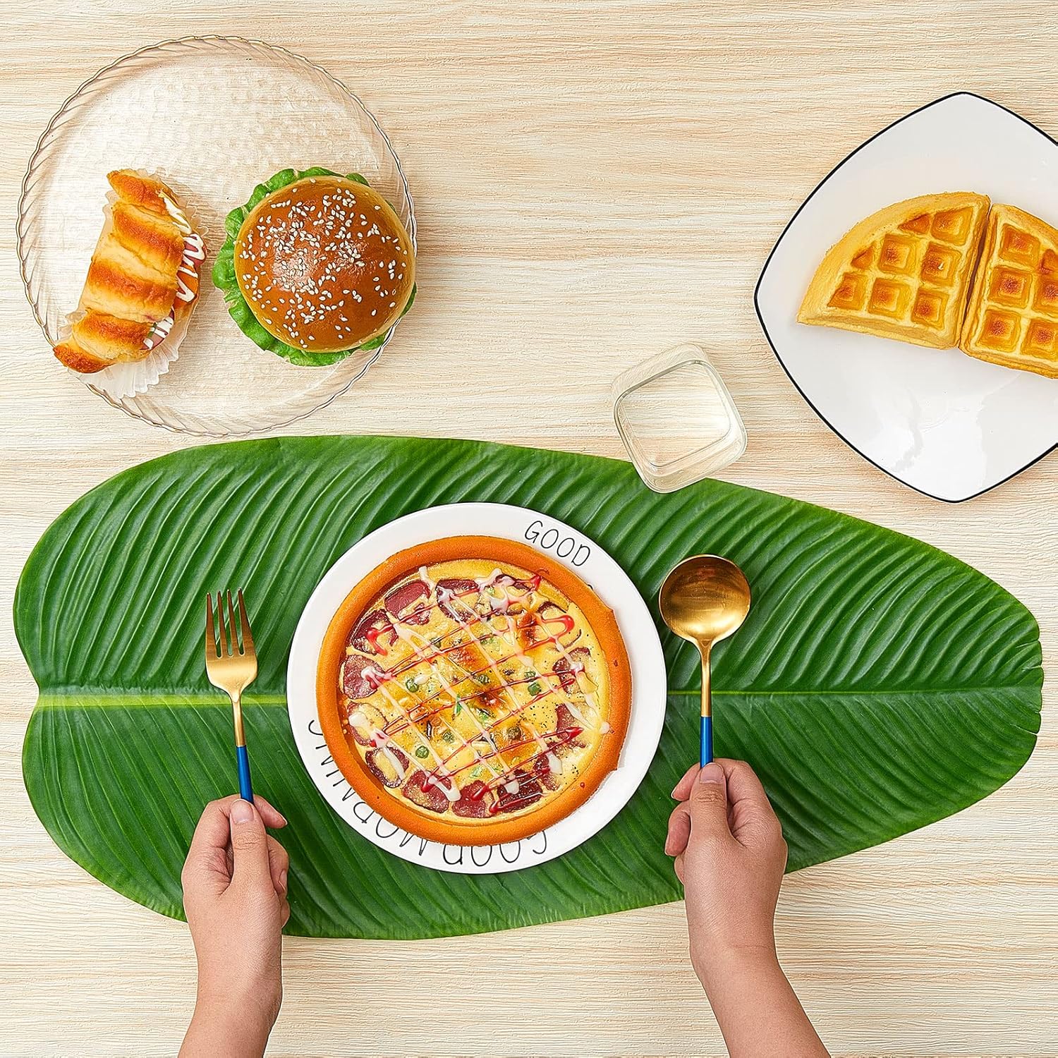 Jexine 8 Pcs Artificial Banana Leaves for Decor